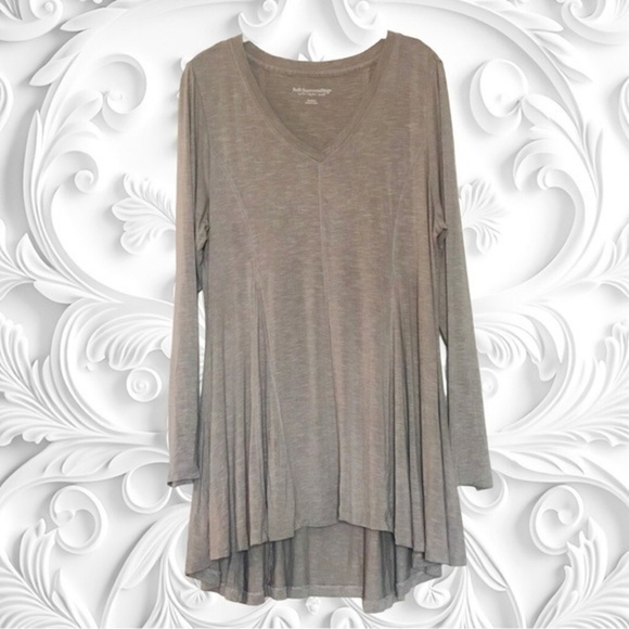 Soft Surroundings Grey Hi-Low V-Neck Tunic Top Size Medium - Picture 1 of 2
